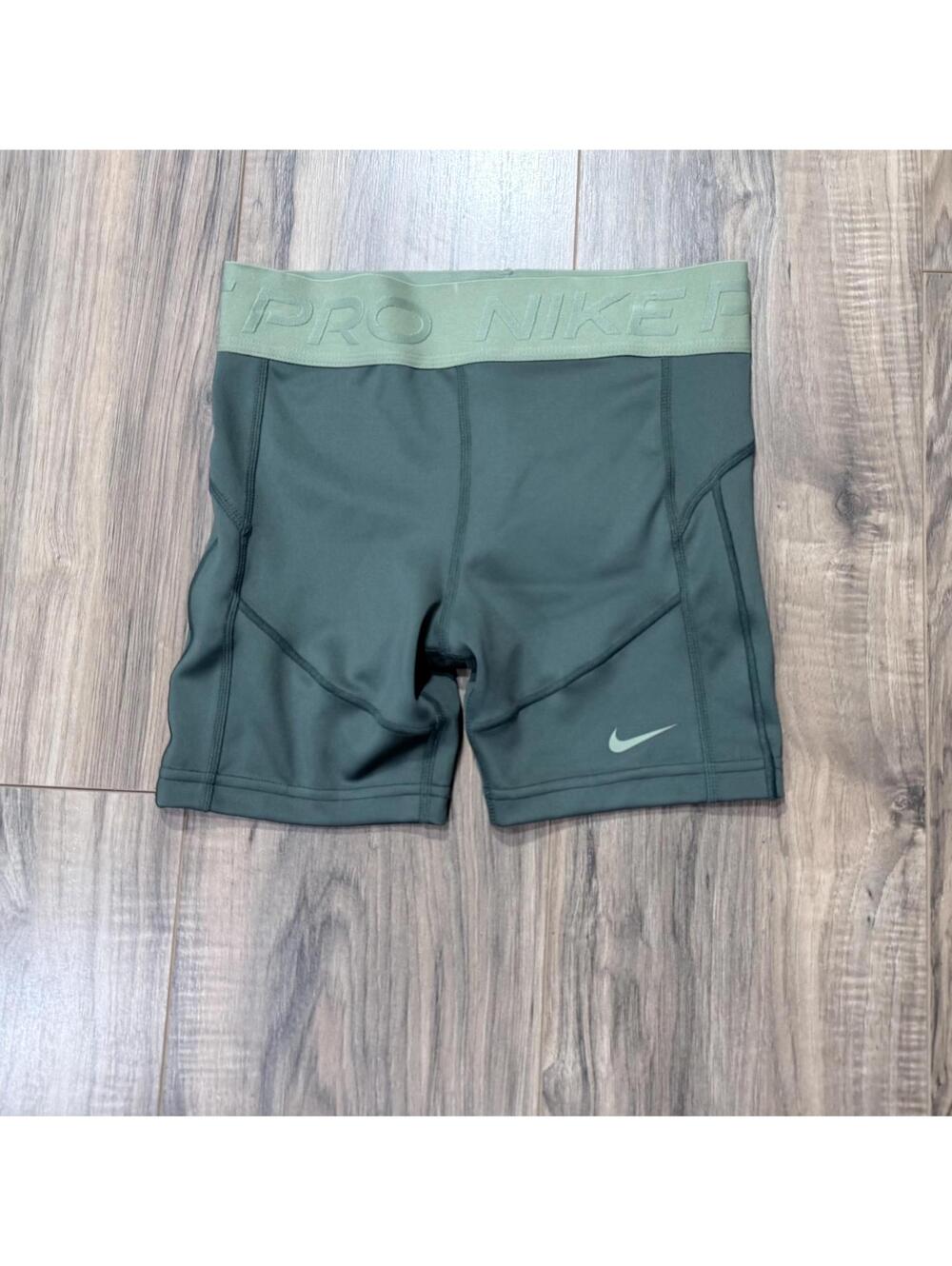 Nike Pro Girls' Dri-FIT 5" Shorts